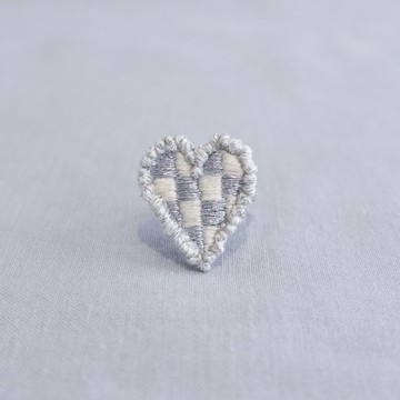 格紋愛心・手工刺繡戒指 / 耳環