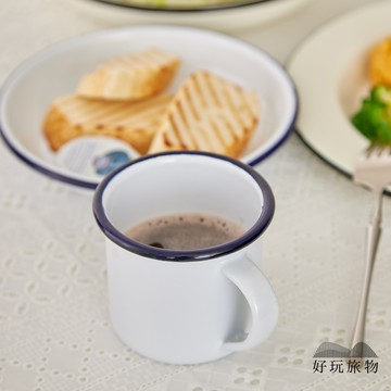 【好玩旅物】露營碗盤 白色藍邊琺瑯瓷馬克杯(9.5x8cm)