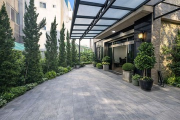 彰化市★可停七車超大地58坪★超新5年電梯別墅｜彰化縣彰化市西勢街