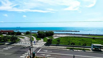 **茄萣海景第一排免整理透天店住~｜高雄市茄萣區濱海路一段