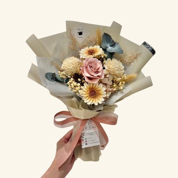 畢業花束 焦糖奶茶系永生花束