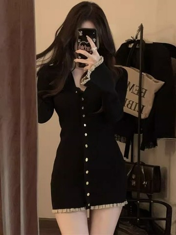 甜辣妹純欲風緊身包臀小黑裙小個子洋氣Polo領針織連衣裙秋冬新款