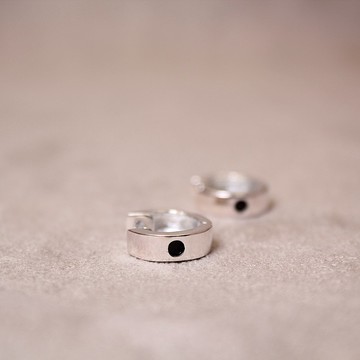 【SWS飾品】圓點鋯石圓圈耳環 。純銀耳環、易扣耳環耳扣