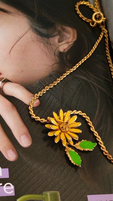 vintage jewelry 一條可愛的立體雛菊   項鍊