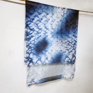藍染-溪底裡的石頭絲毛圍巾(植物手染)