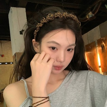 博主衕款!經典豹紋布藝波浪帶齒髮箍蓬鬆高顱頂頭箍壓髮髮卡髮飾 3GT0