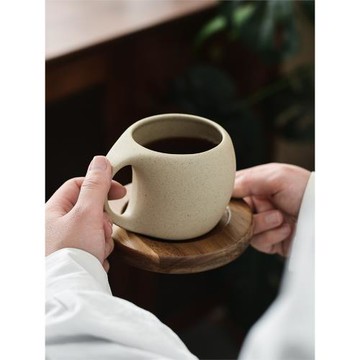 高檔精致咖啡杯碟套裝復古陶瓷拿鐵咖啡杯子家用小巧設計感馬克杯