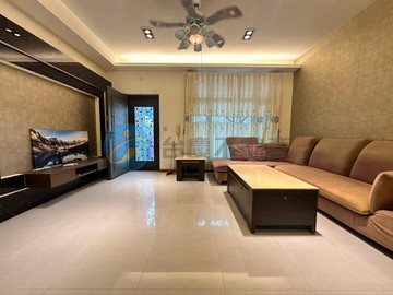 山湖戀|五房透天大面寬雙車位|視野景觀無遮蔽｜新竹市東區明湖路