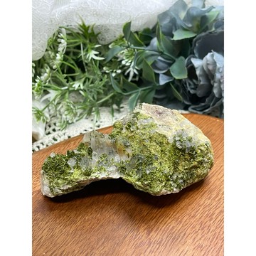 *掘晶*四川花園水晶 礦標收藏 白水晶綠簾石共生