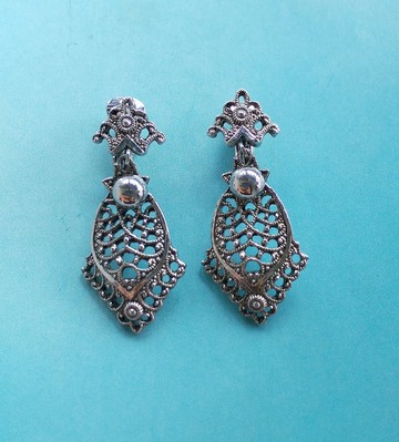 Vintage Jewelry 西洋古董飾品 Celebrity  銀色調 垂墜 夾式耳環