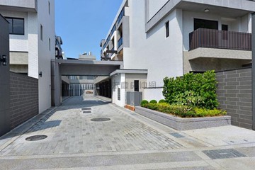 南區樂章@2年屋6米寬⭐朝南雙車墅｜台南市南區萬年三街