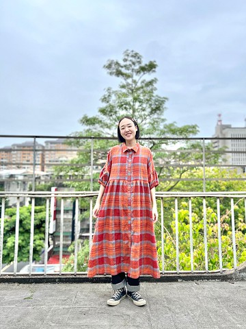 橘色大格長版襯衫