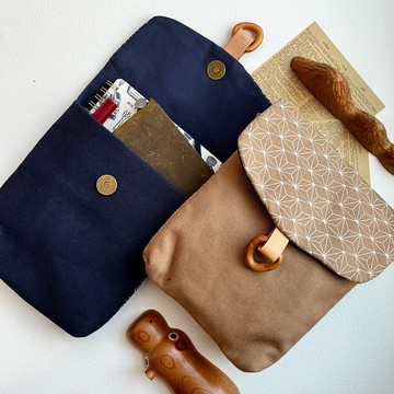 窗花側背包 文具收納袋 出國 旅遊 護照包