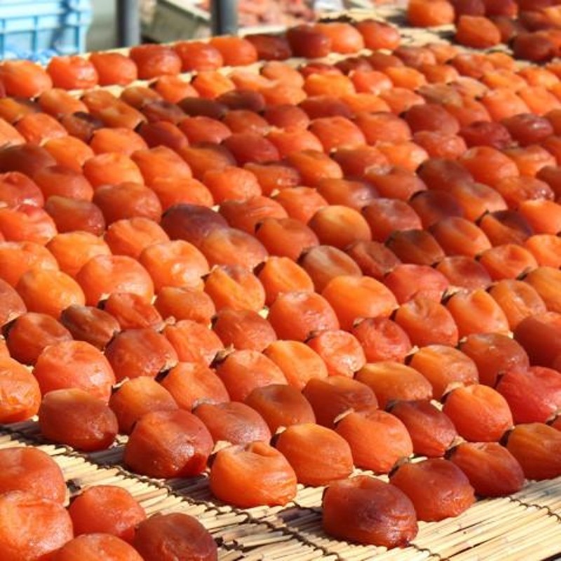 LINEショッピング　ころ柿　山梨県産甲州の干し柿　松里の枯露柿（2Lサイズ・16個入）　お歳暮、お年賀、ギフト、ご自宅用に。