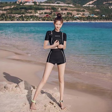 【STizi 史堤茲】女泳裝 防曬 韓系潛水服 保守泳裝 顯瘦泳裝 分離式泳裝泳衣(401)