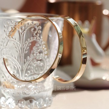 歐美風鍍真金大號寬款合金性冷風簡約復古大圈圈耳環1入