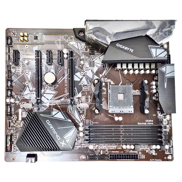 GIGABYTE 技嘉科技 GAMING X V2 主機板，AMD AM4 腳位，DDR4 雙通道記憶體，B550 晶片組  1個