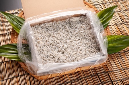 しらす干し 1kg 釜揚げしらす  各1kg （500ｇ×4箱）セット  国産 魚介類 冷凍 無添加 添加物不使用 魚 さかな しらす_AG001