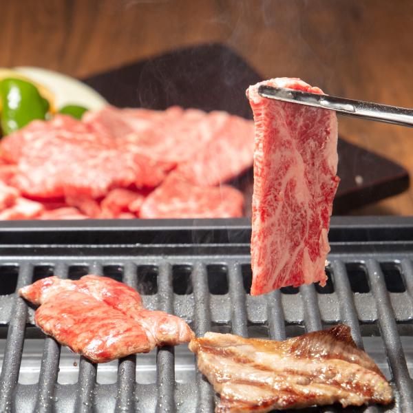 焼肉 牛肉 国産 内祝 牛 焼肉カルビ 牛肉焼肉用 お歳暮 ギフト 焼肉の肉 おうち焼肉 黒毛和牛 山形牛 バラ 300g (厳選山形牛焼用肉バラ300g)