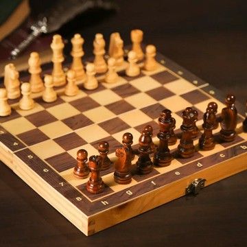 【美國代購】Chess and games shop Muba 美麗手工木製西洋棋組,附木板和手工製作的西洋棋棋子 - 禮品點子(15.4 英吋/39 公分)