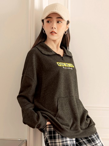 立領精緻繡字口袋上衣