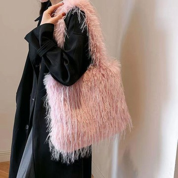 冬季必備🎀2026大容量流蘇毛絨水桶包女單肩手提包 通勤百搭外出毛絨手提包 毛毛包 仿兔毛絨托特包女