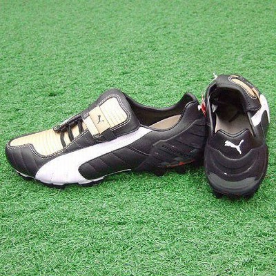 PUMA SQUADRA GCI サッカーシューズ ブラック/レッド - メルカリ