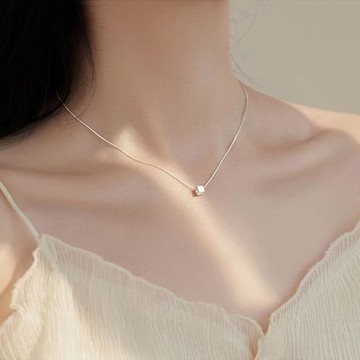 方糖純銀項鏈女不掉色高級感輕奢小眾鎖骨鏈2024年新款方塊吊墜
