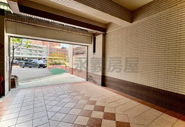 NI獨家★小港建成街明亮面寬 4房車墅｜高雄市小港區建成街