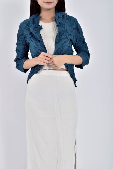 (S) coneco修身短版壓痕藍色罩衫