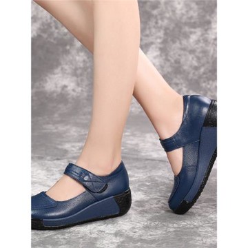 春秋女鞋真皮圓頭軟底坡跟厚底舒適淺口單鞋中老年媽媽鞋休閑皮鞋