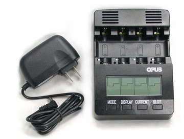 [3美國直購] OPUS BT-C2400 鎳氫電池充電器 液晶顯示 AA AAA NiMH 充電電池專用 La Crosse停產可參考