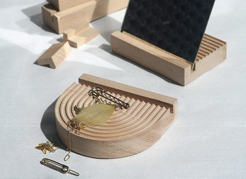 Curvo mirror