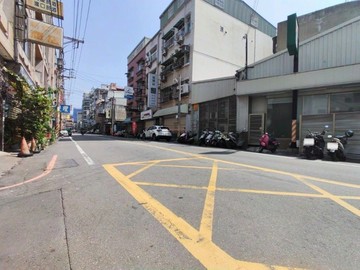 竹北鬧區｜大面寬大地坪｜車庫透天｜新竹縣竹北市仁義路