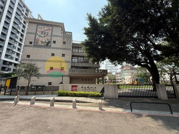 大里工業區國小旁輕屋齡兩房+車位｜台中市大里區建民路