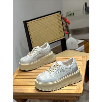 7cm厚底真皮小白鞋女款2025新款秋季時尚爆款增高小個子擦色板鞋