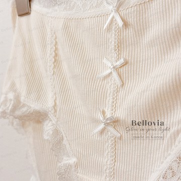 Bellovia ꕤ 正韓 溫柔奶霜色系 蝴蝶結蕾絲花邊內褲 韓國製 中腰 中低腰 柔軟透氣 舒適親膚棉底