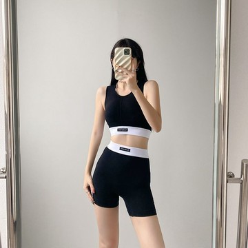 台灣出貨 速乾服瑜珈套裝 瑜伽服 運動服 運動上衣 瑜珈上衣 運動套裝 短袖健身服 戶外跑步運動套裝 女透氣速 內搭胸墊