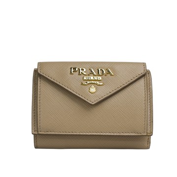 [平輸]PRADA 浮雕Logo防刮皮革信封造型迷你三折短夾(藕粉色)