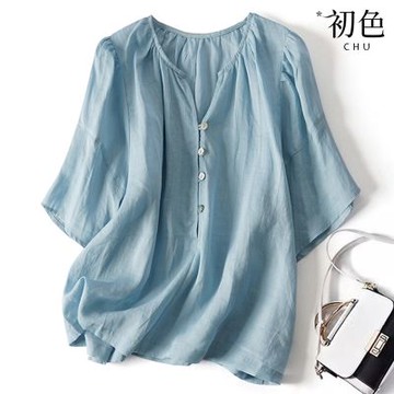 初色 復古純色寬鬆圓領V領開襟排扣襯衫五分袖上衣女上衣-共2色-36425(M-2XL可選/現貨+預購)