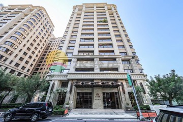 小王子高雄｜建工商圈裝潢次高樓四房3衛平車｜高雄市三民區華德街