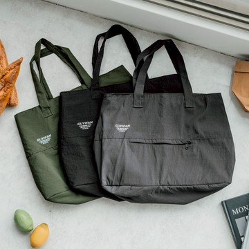 【A.S】24H出貨｜防潑水機能托特包｜單肩手提兩用｜大容量收納設計｜外側拉鍊袋方便｜耐用防水材質｜男生包包