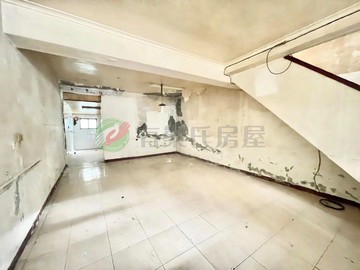 衛武營欠修理大地坪透天｜高雄市苓雅區武慶三路