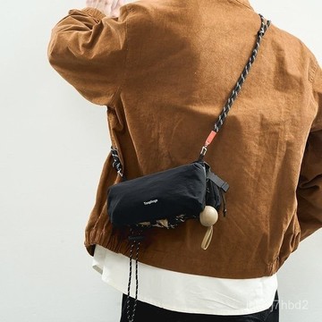 臺灣出貨🔥輕便斜挎包超輕薄山係個性通懃單肩斜挎包手提潮牌男女運動小包