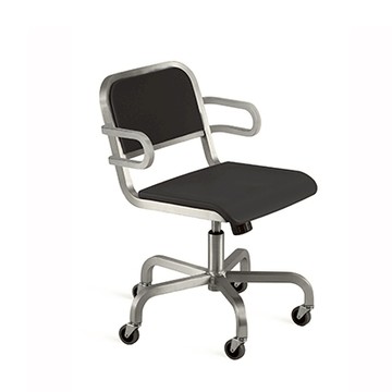 Nine-0 旋轉扶手椅