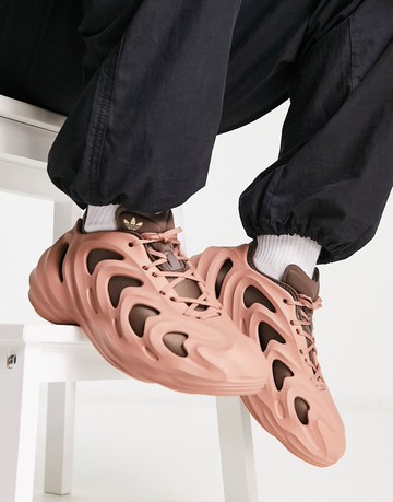 adidas Originals Fom Q trainers in magic earth-Brown
