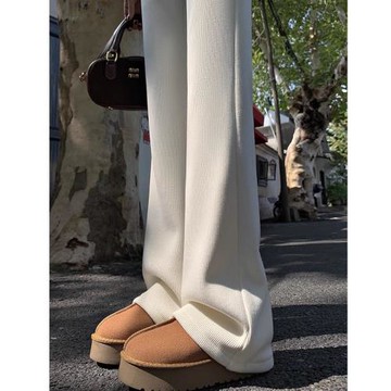 米白色燈芯絨糯米褲子女秋冬季2025新款高腰顯瘦加絨微喇叭馬蹄褲