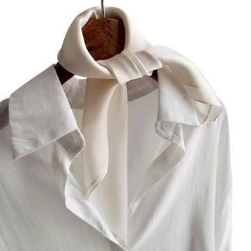 Vavisoo 100% 絲綢 迷你蜜桃圍巾  Cream  Free(53 x 53cm)