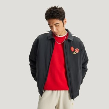 adidas 愛迪達 外套 男 運動立領外套 抓絨 馬年 CNY 亞規 NYR 3S WV JKT 黑 KE4057