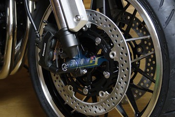 夢幻星TRICK STAR KAWASAKI川崎 Z900 RS 改裝前輪防倒防摔球組